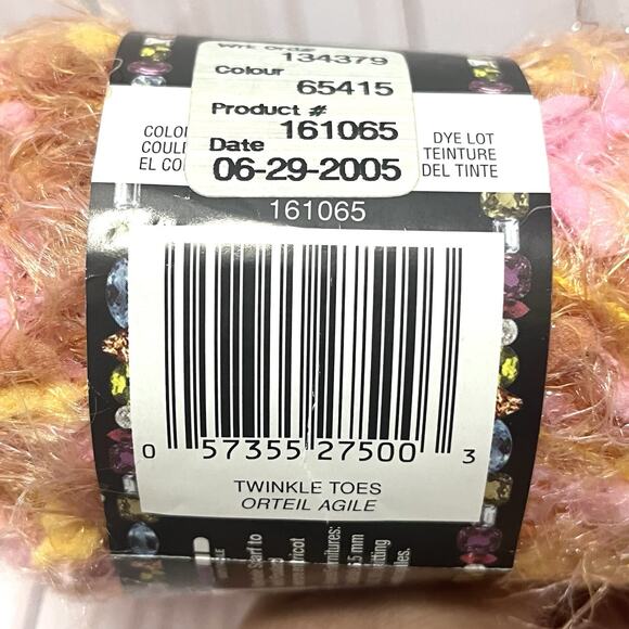 Bernat Bling Bling Yarn Twinkle Toes 90Yds ea 100% Nylon Bulky 5 Lot of 2 Skeins - Picture 2 of 5